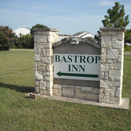 Bastrop Inn Екстер'єр фото